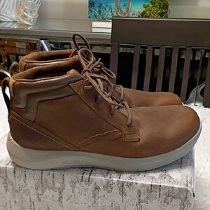 KURU Draft Aalto Men's 11.5 Tan & Brown Chukka Boots Plantar Fascitis Supportive